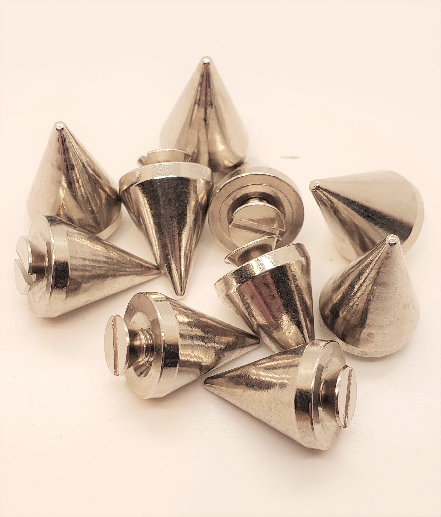 Spikes & Studs - Stubby Spikes - (10pc)
