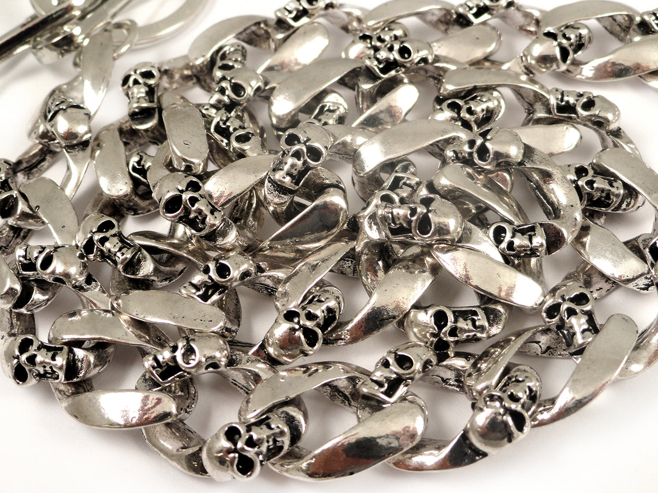 Graveyard Skulls Tough Link Jean and Wallet Chain