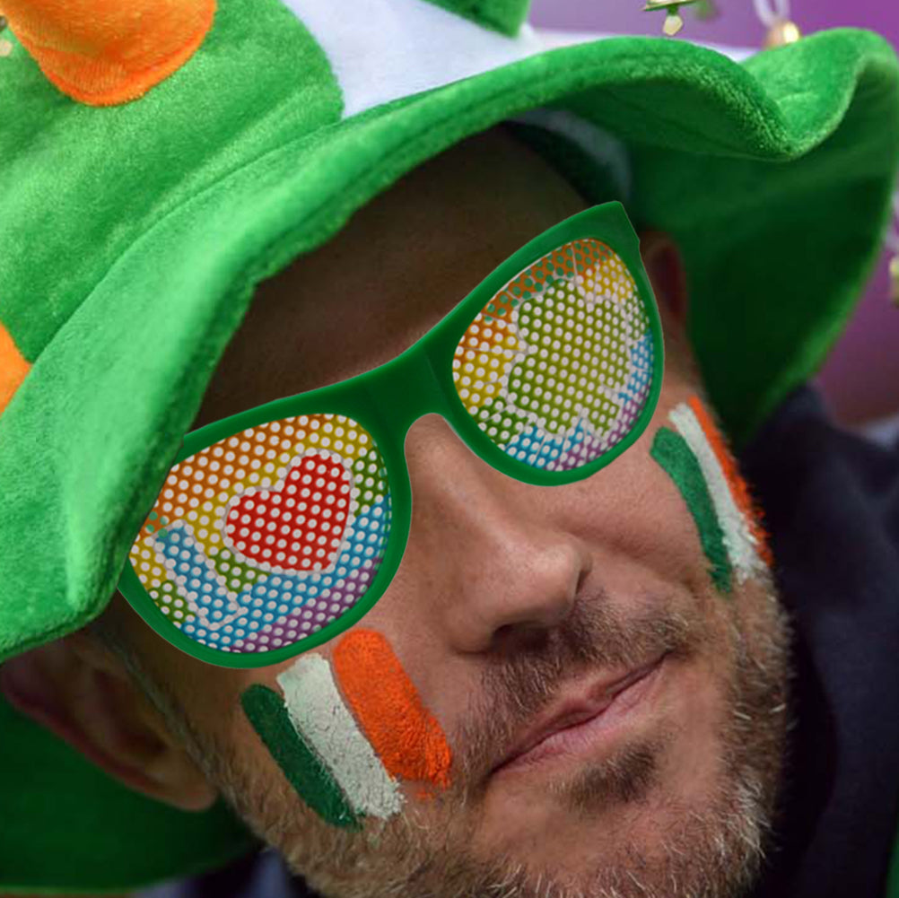 I Heart Shamrock Green Irish St. Patrick's Day Wayfarer Sunglasses