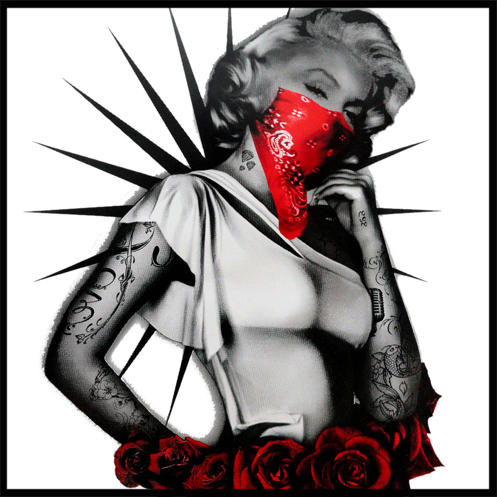 Marilyn Monroe Red Roses Girl's T-Shirt