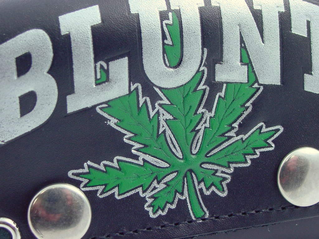 Blunt Pot Leaf Genuine Leather Chain Wallet